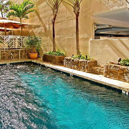 Hotel Equus Honolulu Zewnętrze zdjęcie