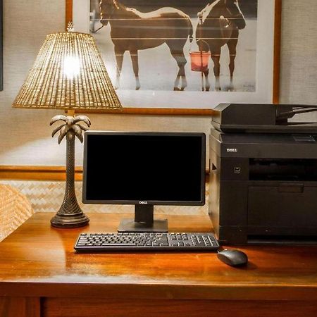 Hotel Equus Honolulu Zewnętrze zdjęcie