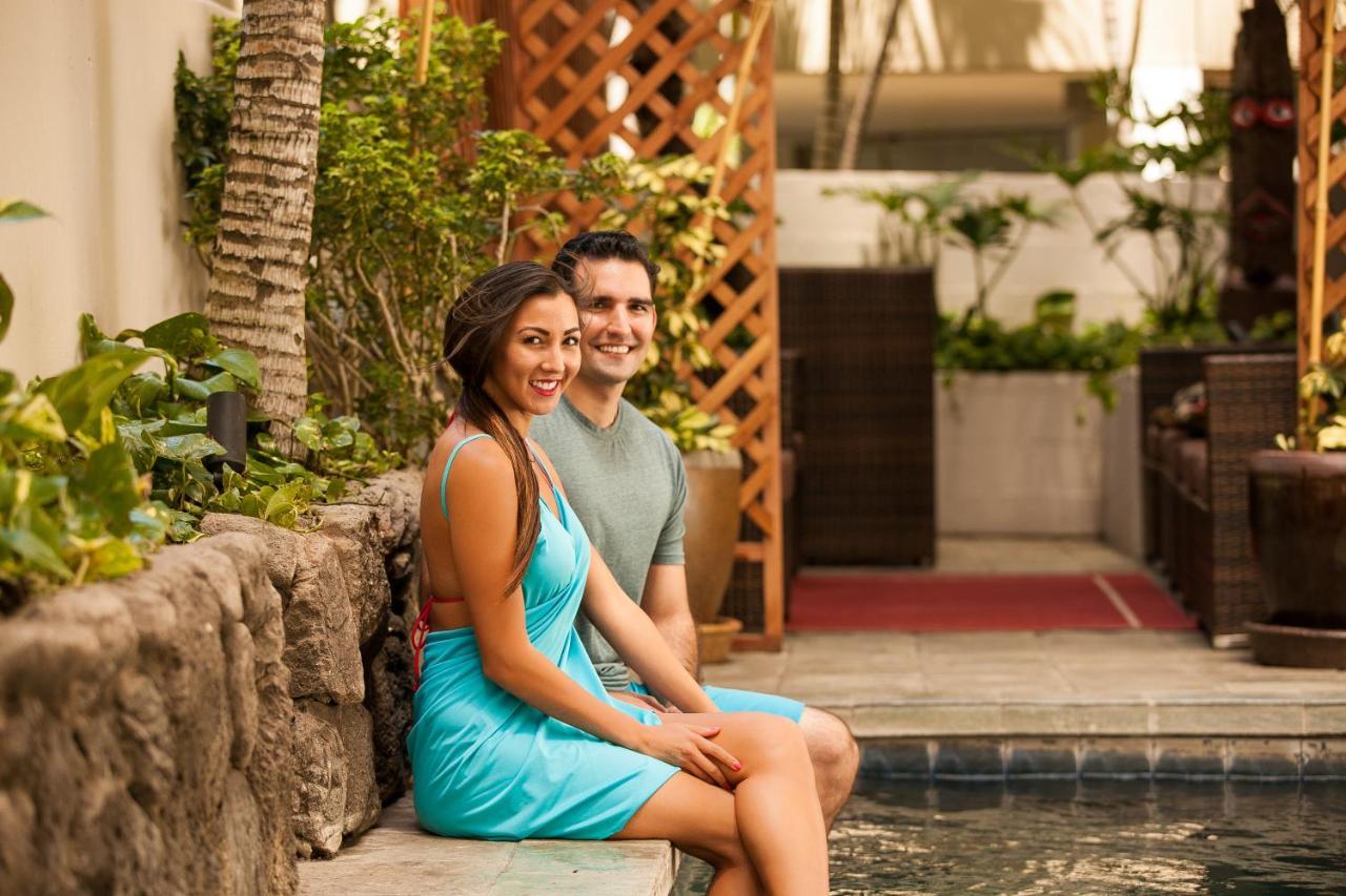 Hotel Equus Honolulu Zewnętrze zdjęcie