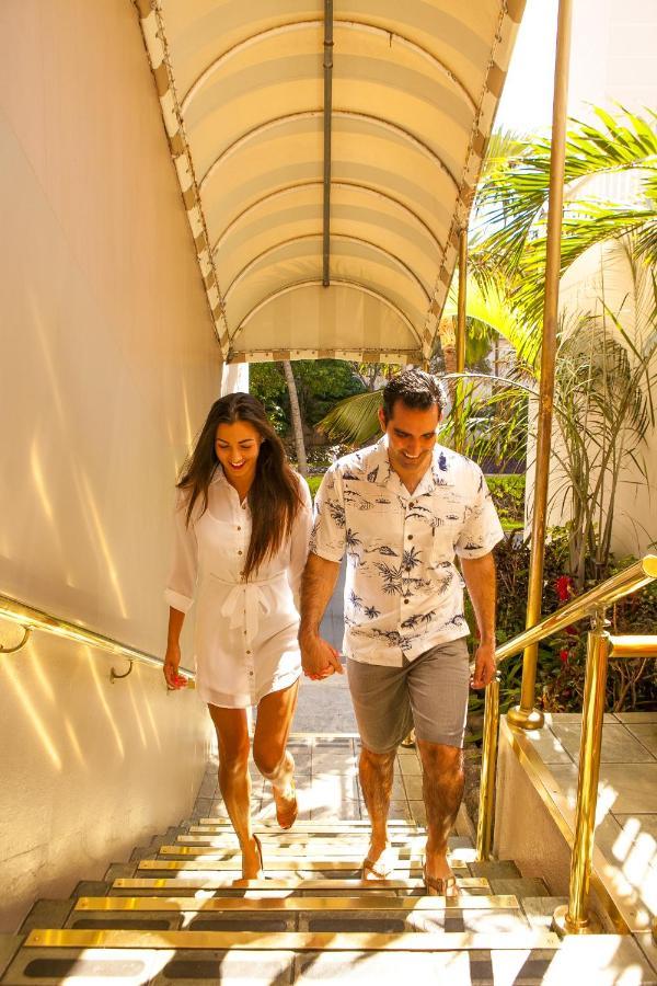 Hotel Equus Honolulu Zewnętrze zdjęcie