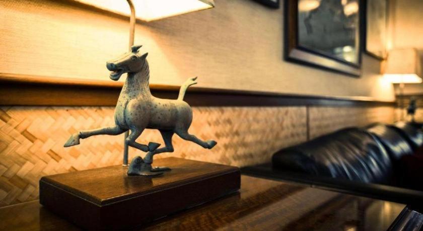 Hotel Equus Honolulu Zewnętrze zdjęcie
