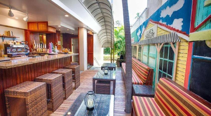 Hotel Equus Honolulu Zewnętrze zdjęcie