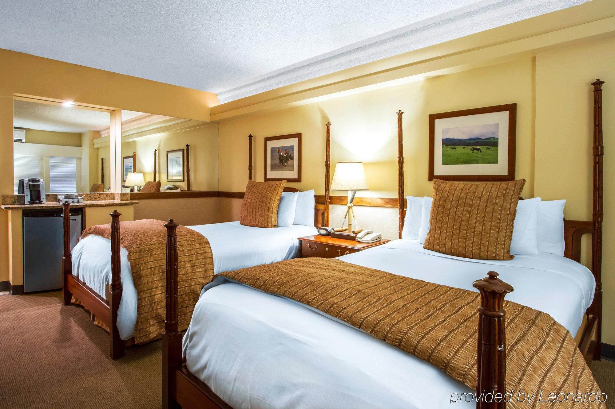 Hotel Equus Honolulu Zewnętrze zdjęcie