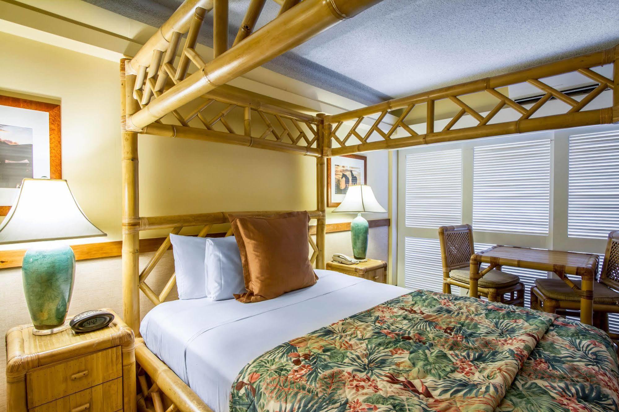 Hotel Equus Honolulu Zewnętrze zdjęcie