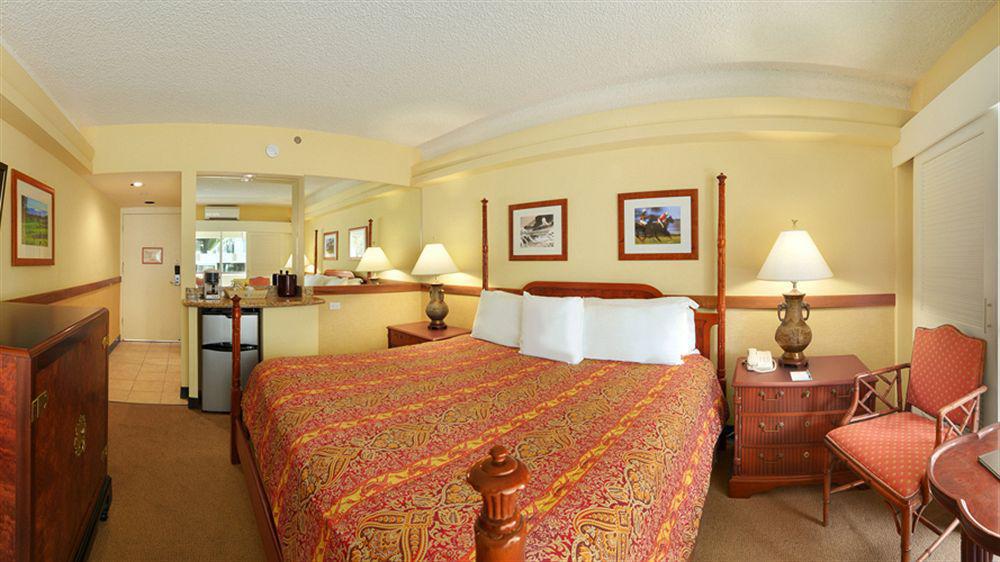 Hotel Equus Honolulu Zewnętrze zdjęcie